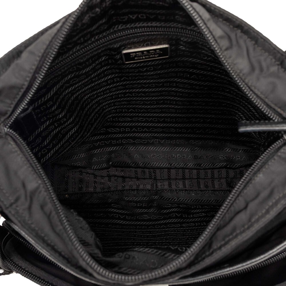 Pre-Loved Prada Saffiano Trimmed Tessuto Zip Top Crossbody - Picture 4 of 6